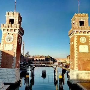 San Giorgio Degli Schiavoni , Venecia Italia