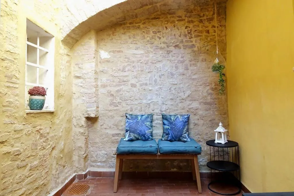 Apartment Casa Tecla Alle Mura Della Citta Siena Italy